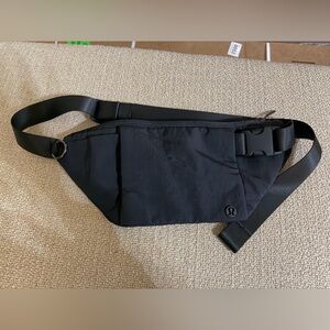 Lululemon Black Shoulder/belt bag